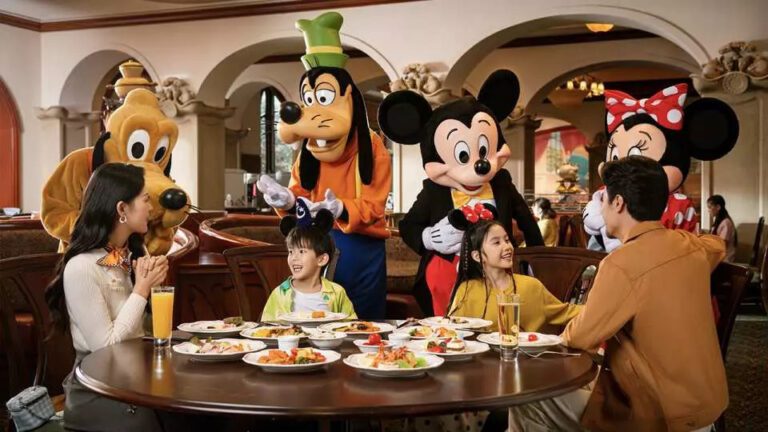 Beyond Breakfast: A Foodie’s Guide to Disneyland Dining